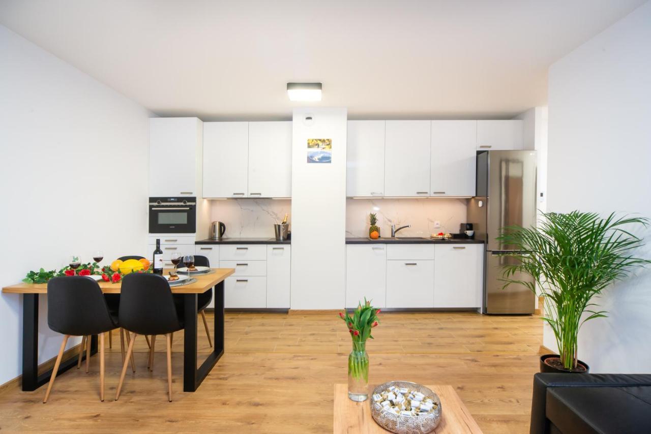 Maya'S Flats & Resorts 49 - Spacious 3 Rooms Apartment In Szafarnia Gdańsk Zewnętrze zdjęcie
