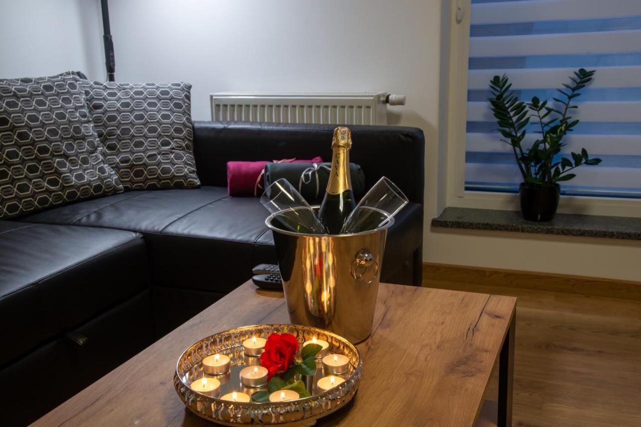 Maya'S Flats & Resorts 49 - Spacious 3 Rooms Apartment In Szafarnia Gdańsk Zewnętrze zdjęcie